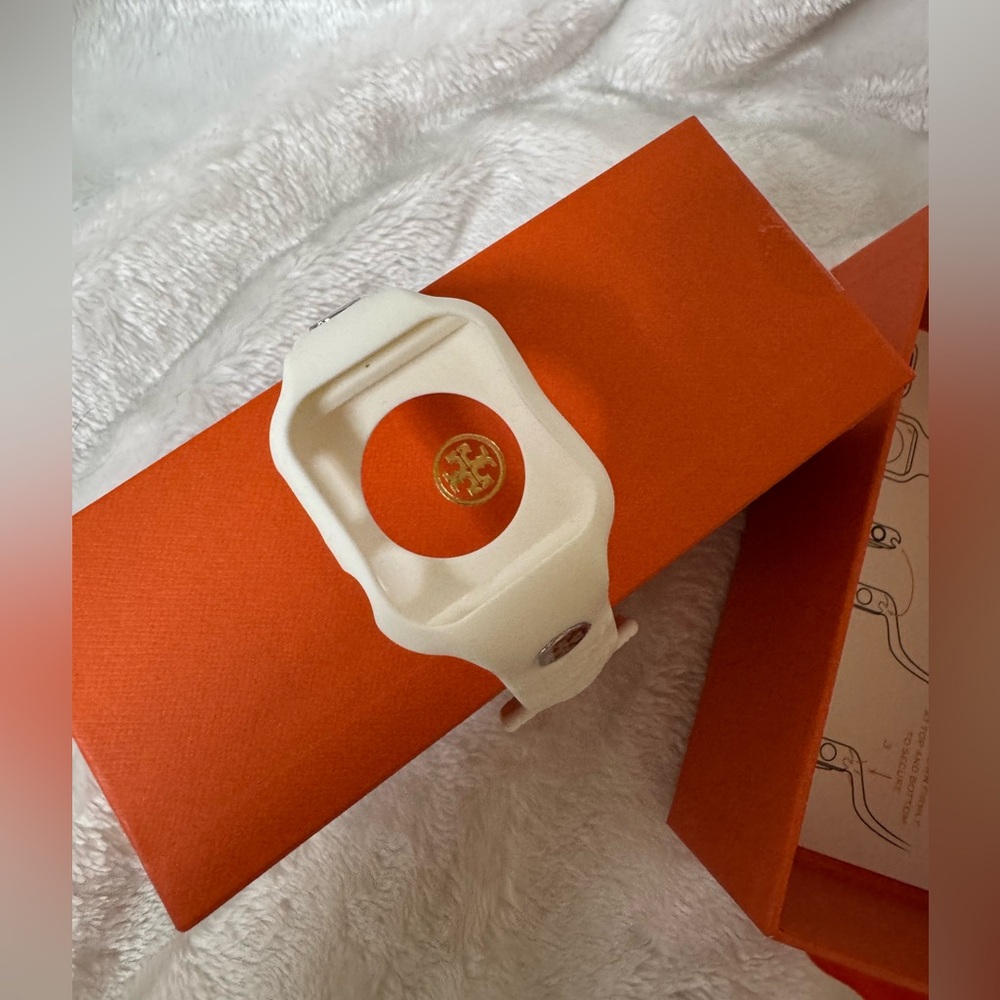 Tory Burch Apple Watch Band - Picture 5 of 6
